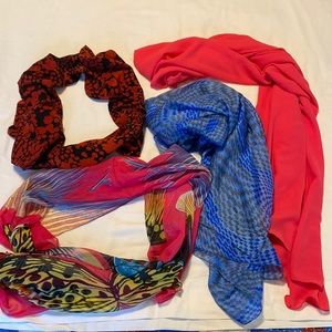 Lot of 4 scarves - 2 infinity and 2 rectangular